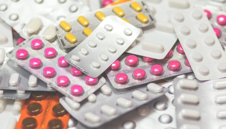 BOLSA FAMÍLIA: Programa social terá remédio gratuito na farmácia popular