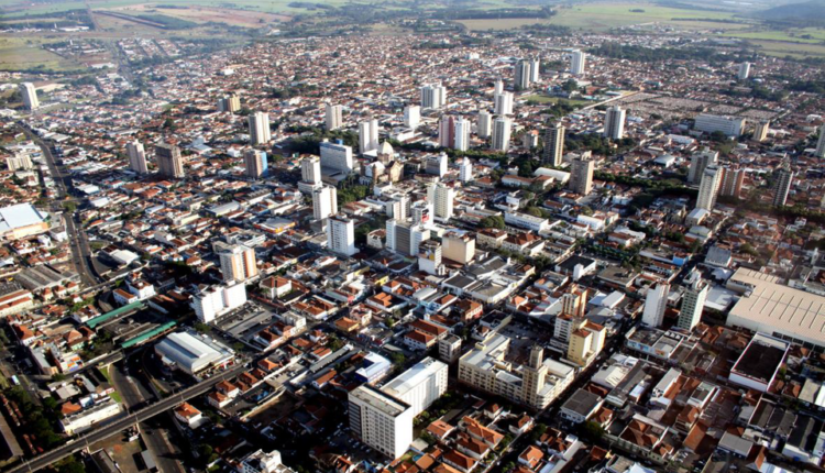 Concurso Araraquara (SP): editais abertos ofertam mais de 50 vagas; salários até R$ 7,5 mil