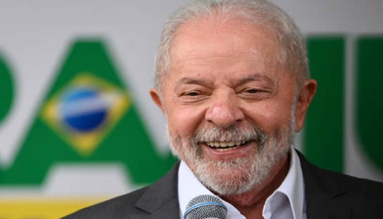 Lula diz que vai fazer Minha Casa Minha Vida para a classe média