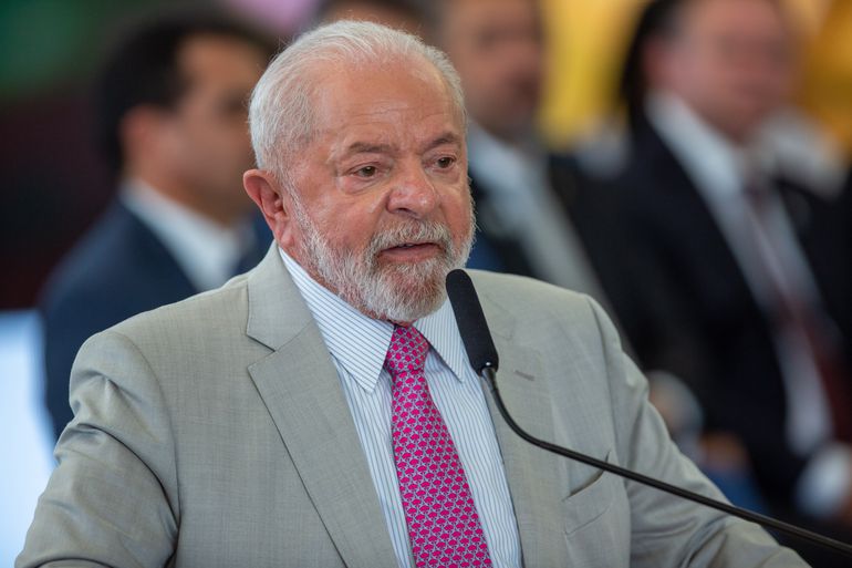 Lula volta a prometer aumento real do salário mínimo todos os anos