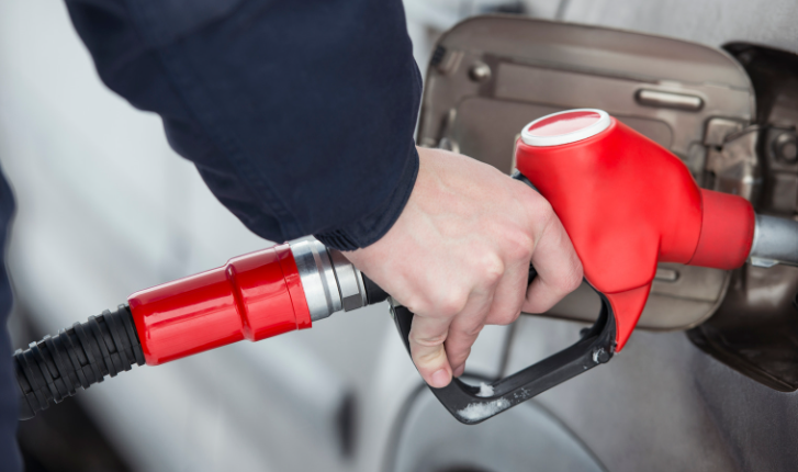 Mudança no ICMS eleva preço da gasolina em 0,49% nos postos