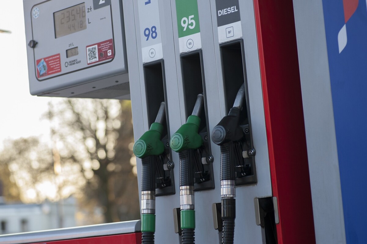 Combustível ficou mais barato em 16 das 27 UFs na semana passada