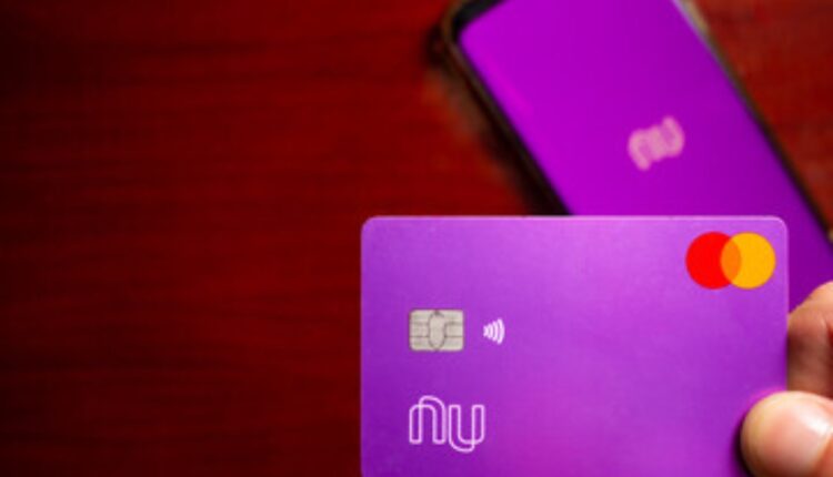 Oportunidade única: Nubank desafia as convenções e traz cartão de crédito para quem está negativado