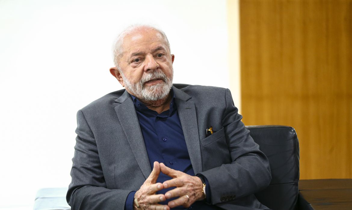 Presidente da Caixa se pronunciou após presidente Lula criticar juros do consignado que são ofertados aos trabalhadores