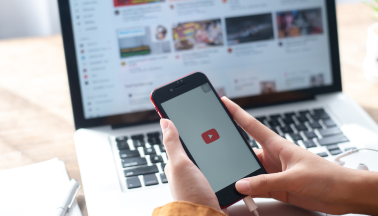 Como BAIXAR Vídeos do YouTube sem aplicativos e GRÁTIS?