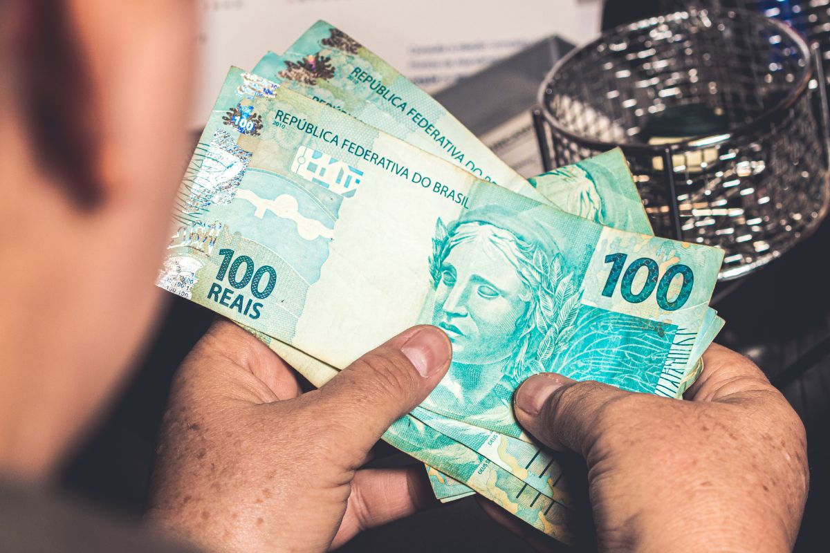 CAIXA TEM tem reviravolta que ninguém acredita e anuncia pagamentos de R$700 e R$1.000 EM JULHO
