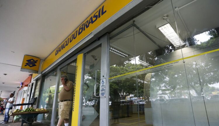 Copa do Mundo: bancos confirmam mudança de horário em dias de jogo do Brasil