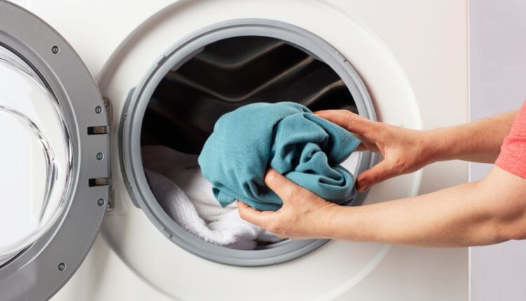 Dicas para otimizar o processo de lavagem de roupa - Reprodução Canva