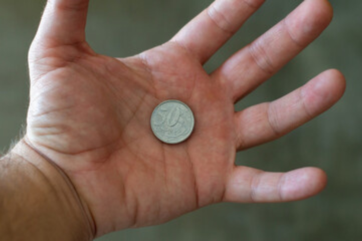 GRANDE SURPRESA: 3 moedas de 50 centavos podem valer até R$ 12 MIL e você já pode aproveitar! Veja se você tem alguma