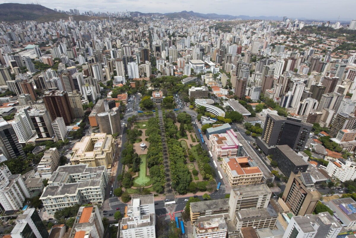 Novo concurso da Prefeitura de Belo Horizonte (MG) oferece mais de 100 vagas com salários até R$ 9 mil