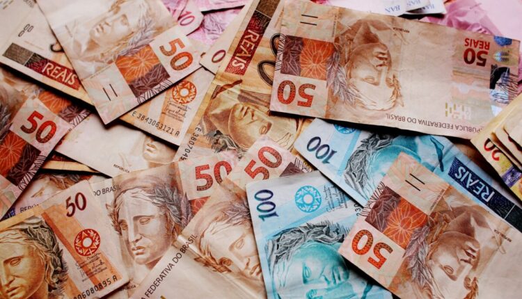 Piso salarial médio de maio acaba de sair e choca trabalhadores do Brasil