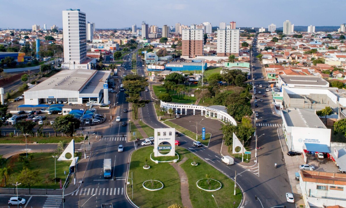 Prefeitura de Rio Claro (SP) abre concurso público com mais de 30 vagas para todos os níveis