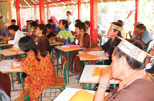 SEDUC CE publica edital para professores de povos indígenas; mais de 300 vagas com salários acima de R$ 6 mil