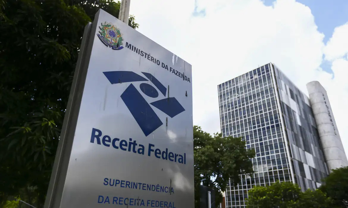 receita federal Fachada do prédio da Receita Federal no Brasil.