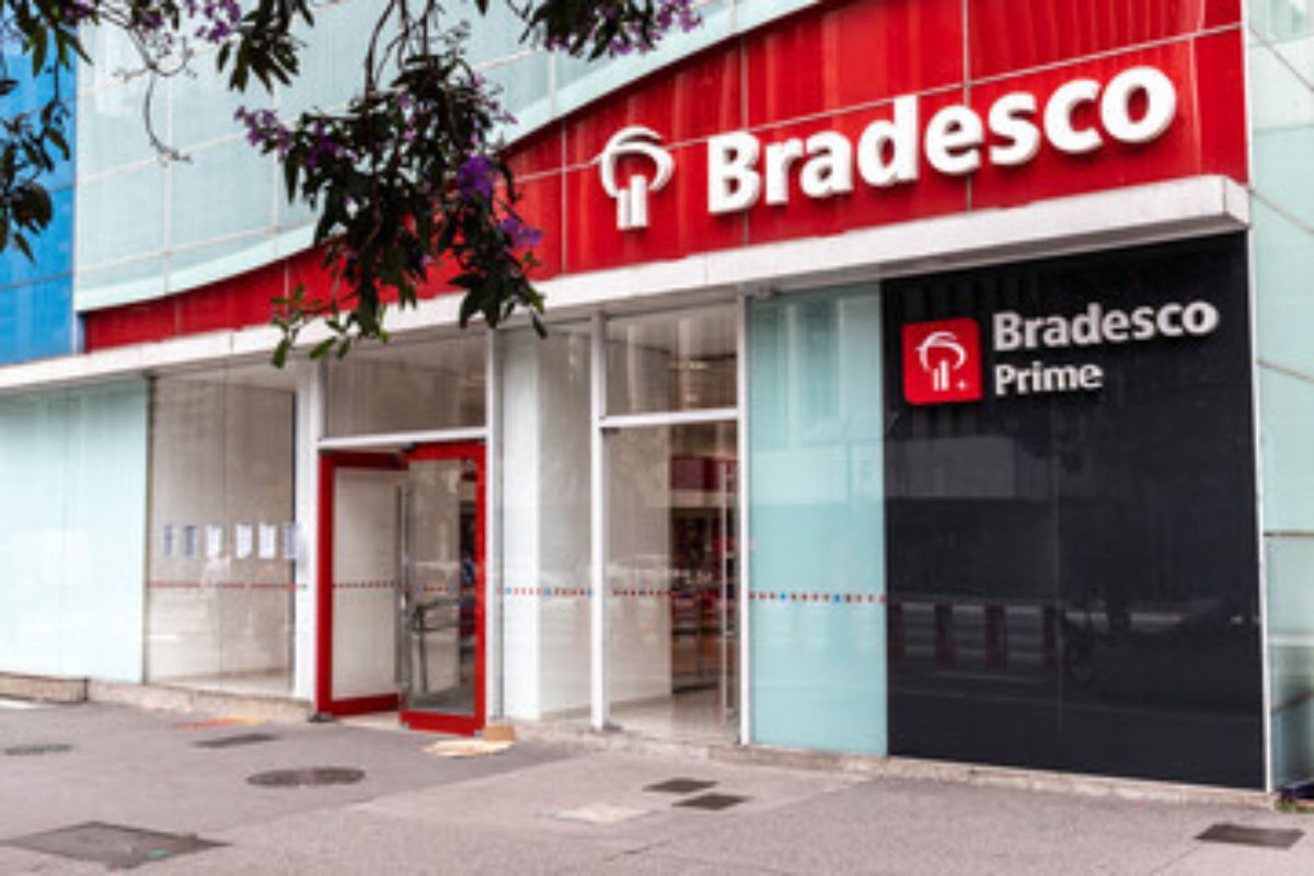 Agência do BRADESCO fechada pega TODOS de surpresa 