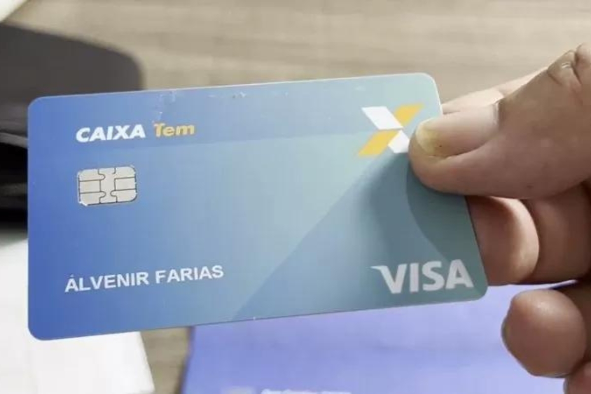 GRUPO de brasileiros foi BENEFICIADO com cartão de crédito CAIXA TEM