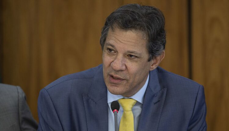 Banco Central acerta em reduzir juros no Brasil, afirma Haddad