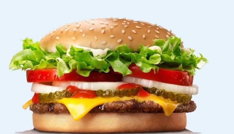 Sanduíche Whopper do Burger King está sendo alvo de críticas dos clientes