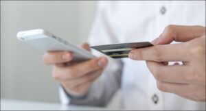 Cartão de crédito sem anuidade para negativados: confira 4 alternativas para equilibrar suas finanças