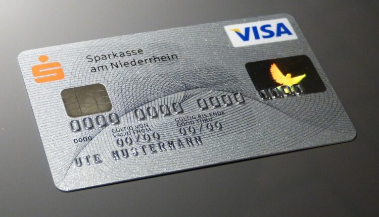 Cartão de crédito: Veja como ter mais vantagens e economizar dinheiro