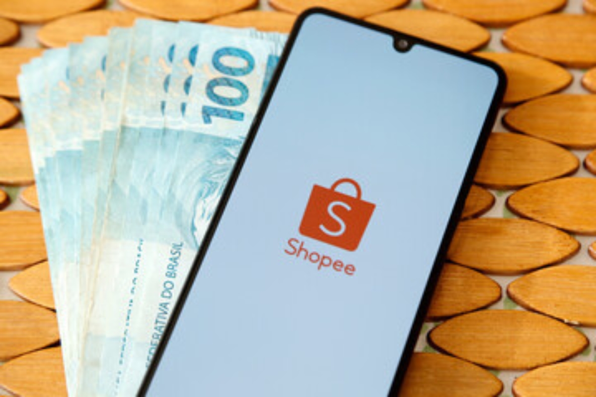 Compradores COMEMORAM anúncio feito pela SHOPEE