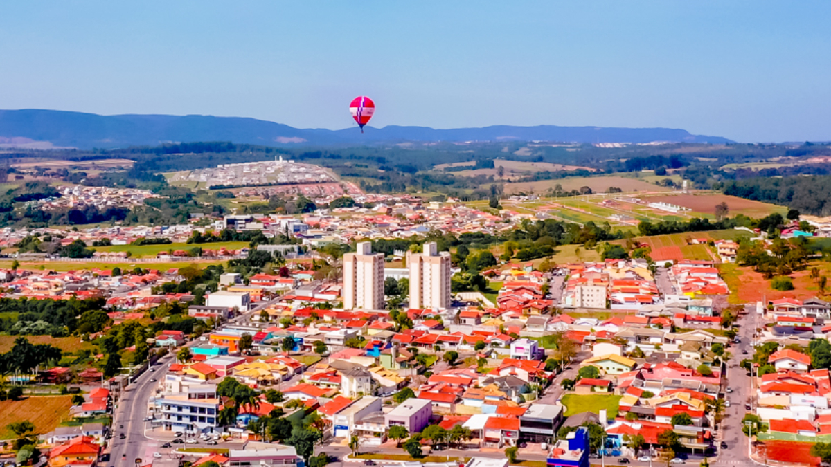 Concurso em Itupeva (SP) tem prazo de inscrição prorrogado; salários até R$ 12,4 mil