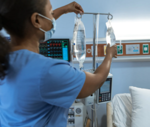 Piso nacional de enfermagem: repasse de R$ 7,3 bilhões será realizado até 21 de agosto