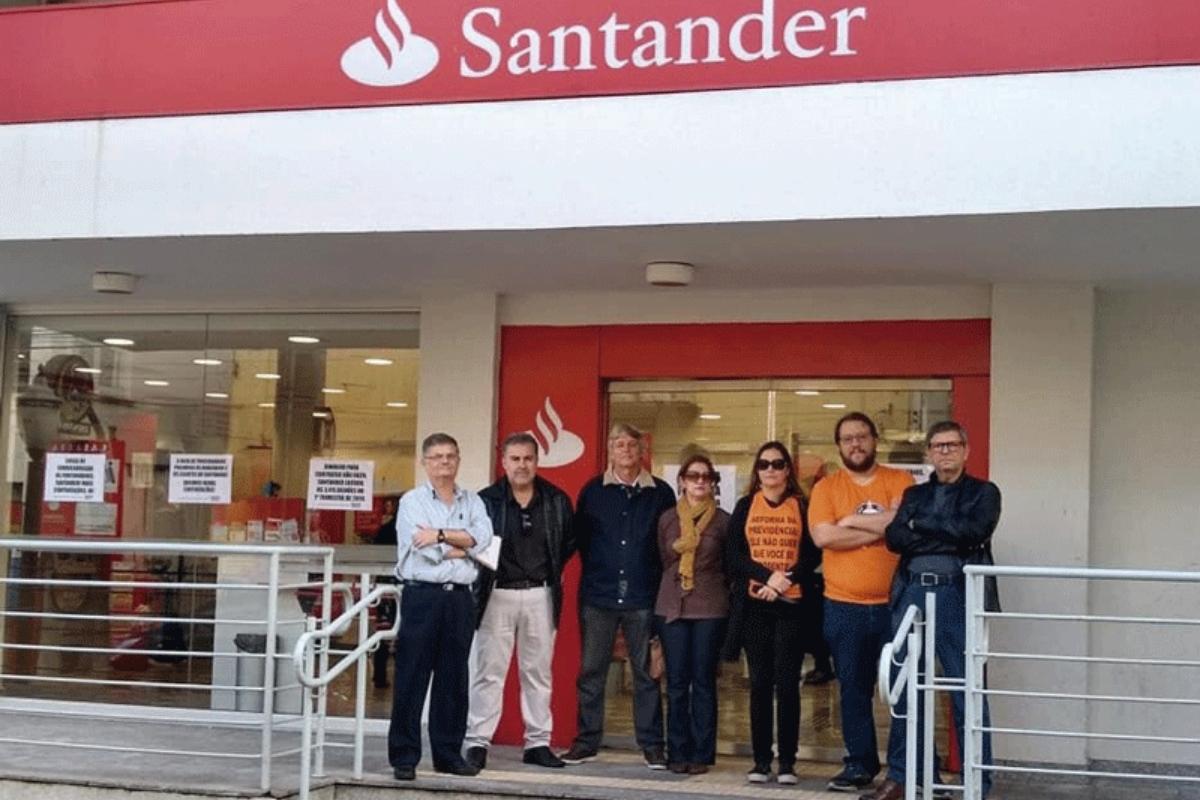 SANTANDER oferece oportunidade com SALÁRIO que ultrapassa R$8 MIL