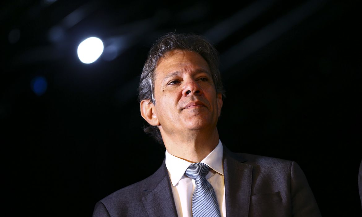 Lei do novo arcabouço fiscal é sancionada pelo presidente Lula