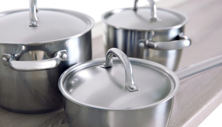 Limpeza de utensílios de cozinha de alumínio: brilho e durabilidade à mesa