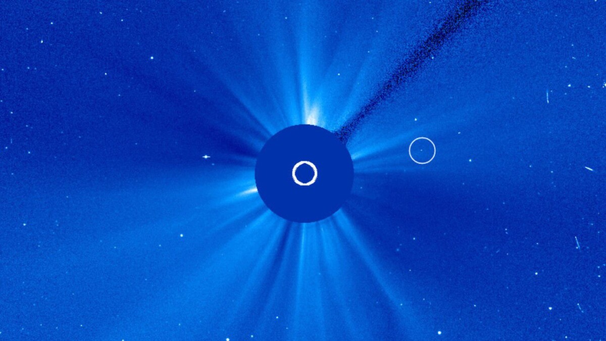 O Sol de pertinho! Em imagens divulgadas pela Nasa, Cometa aparece bem próximo do Sol