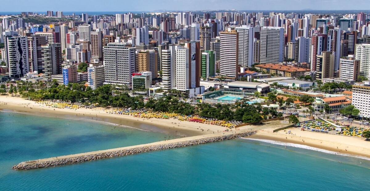 Prefeitura de Fortaleza (CE) abre vagas na área da saúde com salários acima de R$ 9 mil