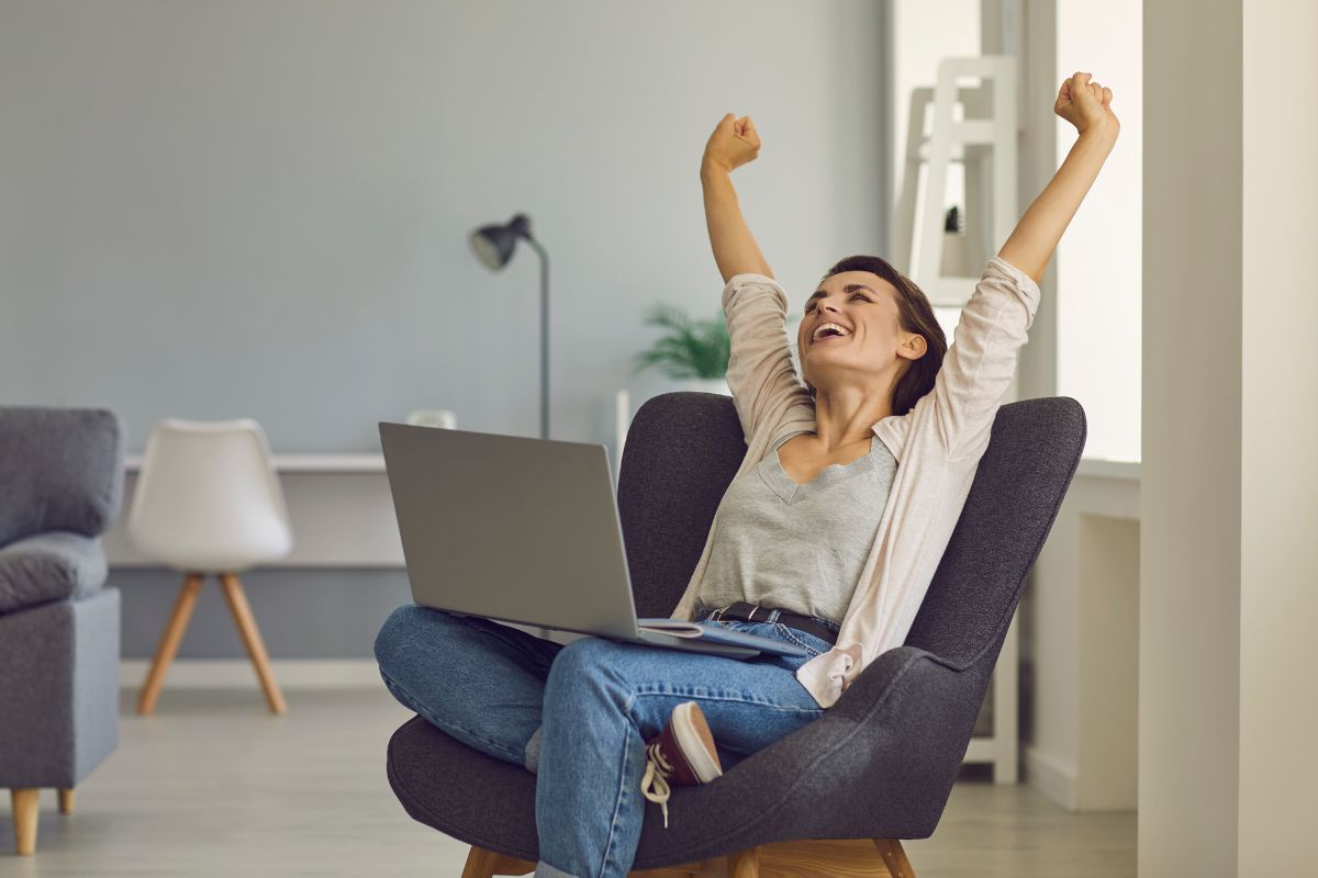 GANHE DINHEIRO TRABALHANDO SEM EXPERIÊNCIA PELA INTERNET, VAGAS HOME OFFICE  em BANCO