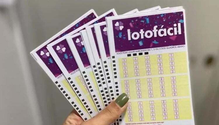 Lotofacil Jogue com 20 números em 7 jogos com garantia de muitos prêmios,  ganhe dinheiro da loteria 