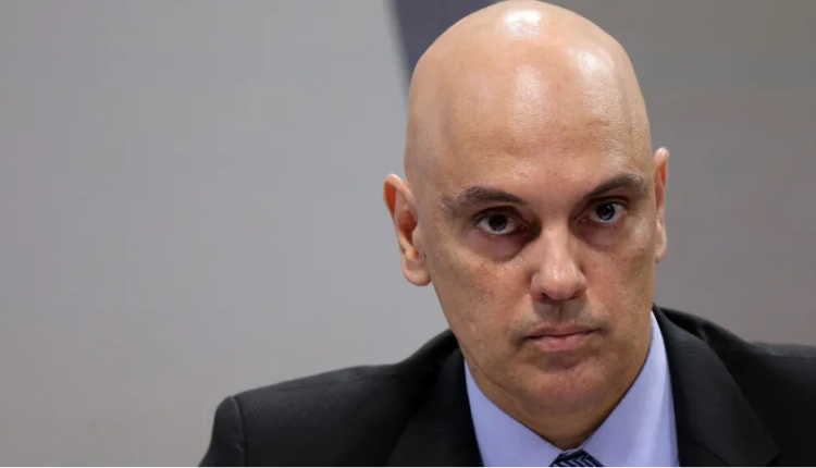 O ministro Alexandre de Moraes, do Supremo Tribunal Federal, votou para limitar o alcance da decisão que reconheceu o direito à chamada “revisão da vida toda” dos benefícios do INSS