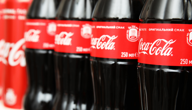 Vagas de EMPREGO abertas na Coca-Cola FEMSA estão com inscrições esgotando