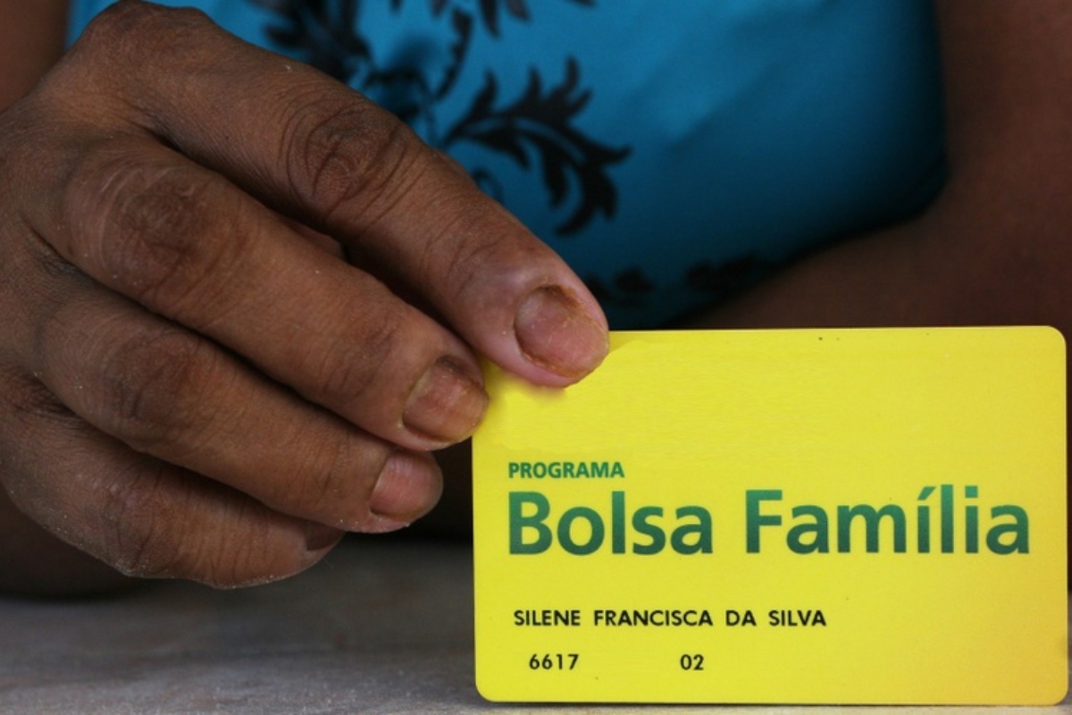 ANÁLISE do Bolsa Família pode EXCLUIR mais de 100 mil pessoas do benefício