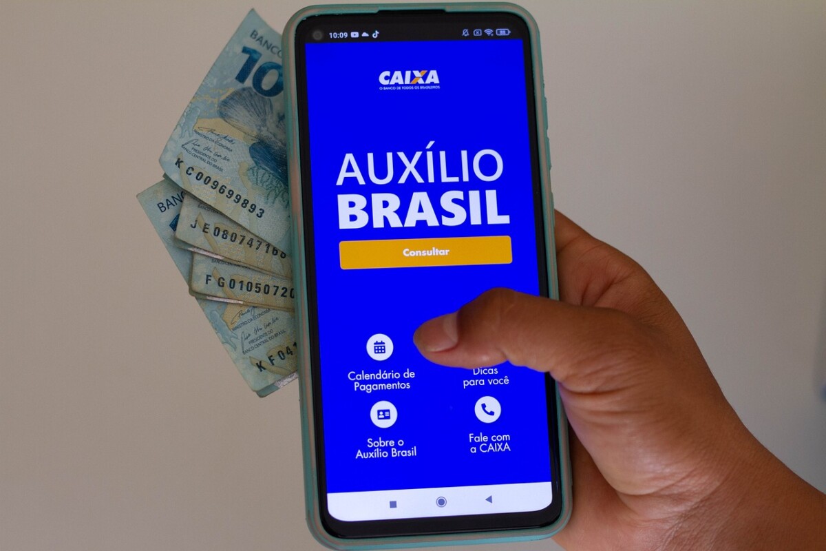 Ainda não consultou se terá direito à Indenização de R$ 15 mil do Auxílio Brasil? Confira