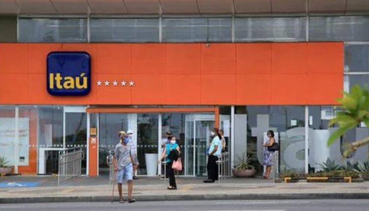 Cartões CANCELADOS e inúmeras RECLAMAÇÕES: o que aconteceu com o Itaú?