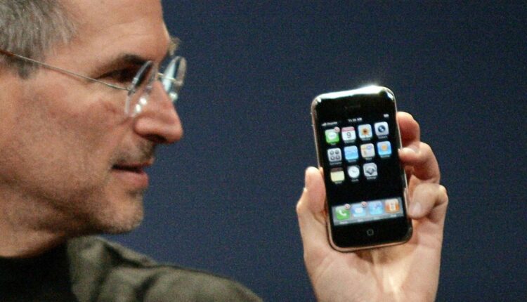 Como era o primeiro iPhone? Relembre detalhes e recursos do aparelho