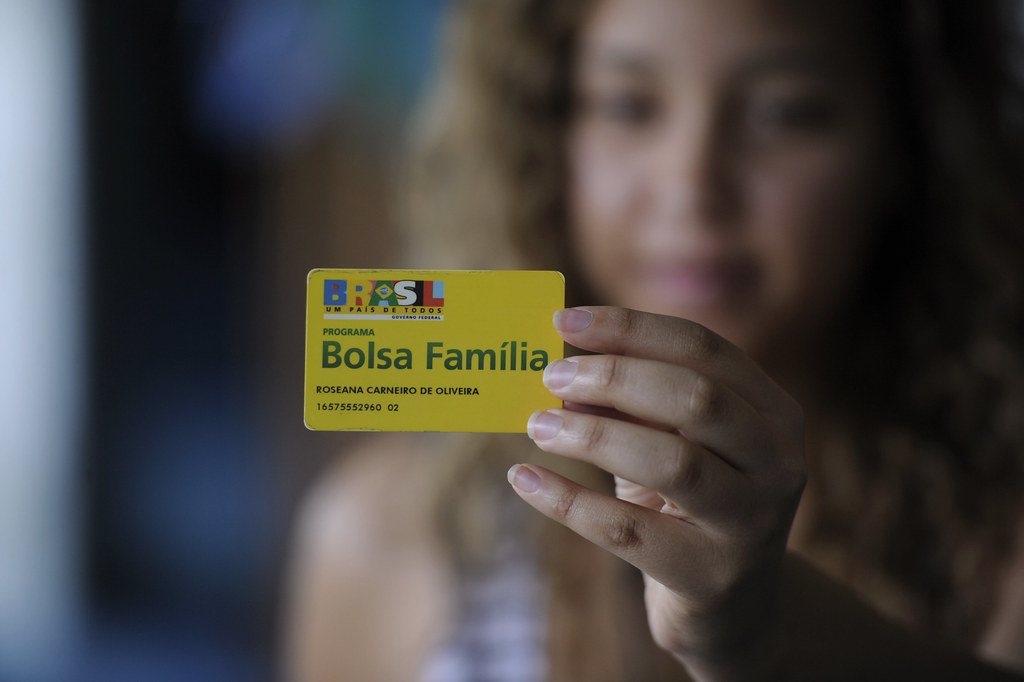 Comunicado URGENTE para quem recebe Bolsa Família é anunciado; Veja o que mudou