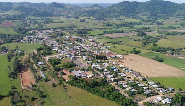 Concurso aberto para SAÚDE e EDUCAÇÃO; vagas para todos os níveis de escolaridade