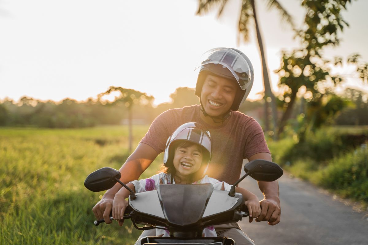 Afinal, pode levar criança na moto?