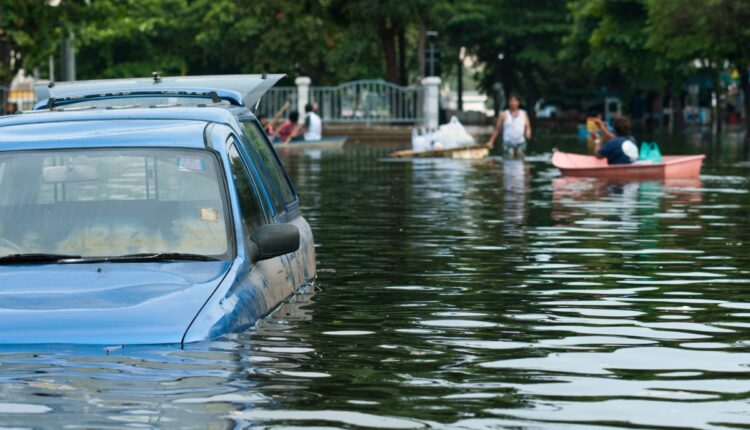 O mundo em alerta 5 países sofrem com enchentes devastadoras na mesma época