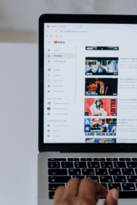 O poder do YouTube: saiba como criar um canal de sucesso