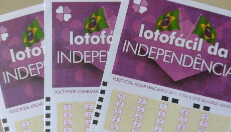 Bolão Quente - Confira o resultado da Loto Fácil: Data: 08/07/20 Concurso:  1990 Valor Estimado: R$ 2.500.000,00 Na Loto Fácil ganha o prêmio principal  quem acertar os 15 números sorteados, mas se