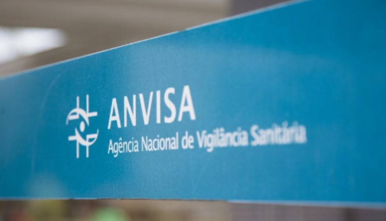 Anvisa emite ALERTA sobre proibição de cosméticos injetáveis; entenda