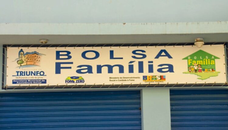 Bolsa Família de outubro: REVELAÇÃO sobre o programa deixará brasileiros em ALERTA