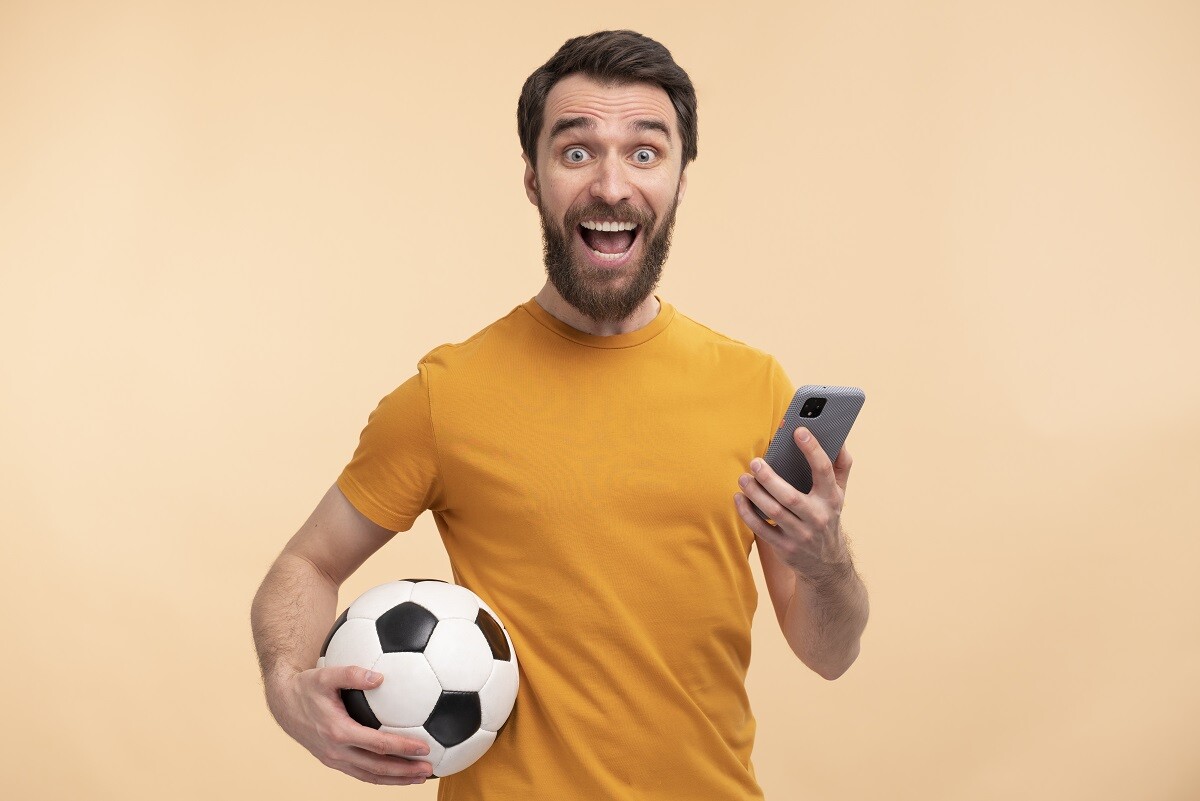 Assistir Futebol Online Grátis No Celular: A Maneira Mais Fácil De Ver Seu  Time Jogar