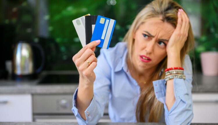 Como transferir a dívida do cartão de crédito para outro banco? Veja o passo a passo